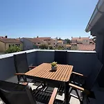M&l Μεντουλίν