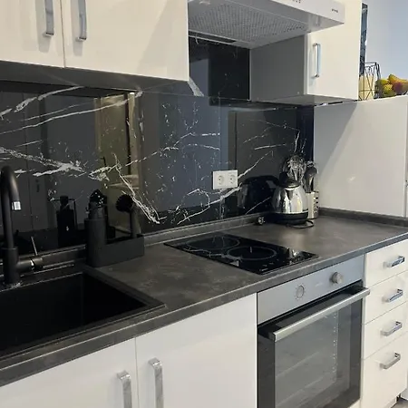 Apartment M&l