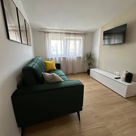 M&l Apartment *