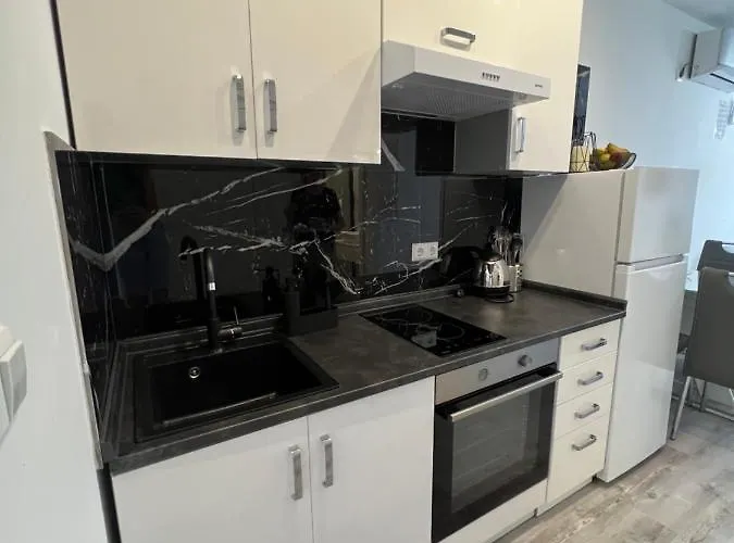 Apartment M&l